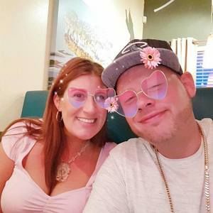 Meet your Posher, Leigh